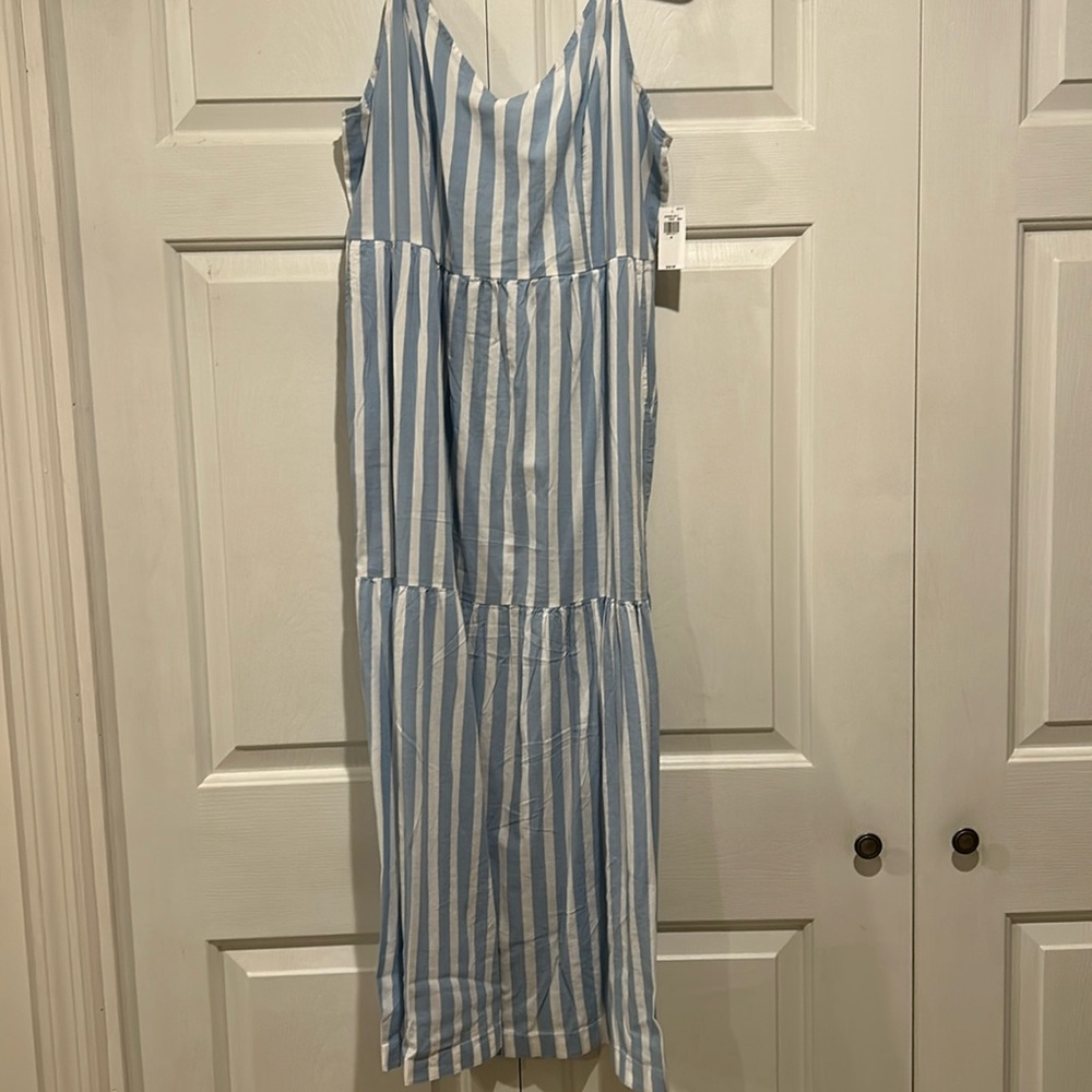 NWT Old Navy strap dress maxi